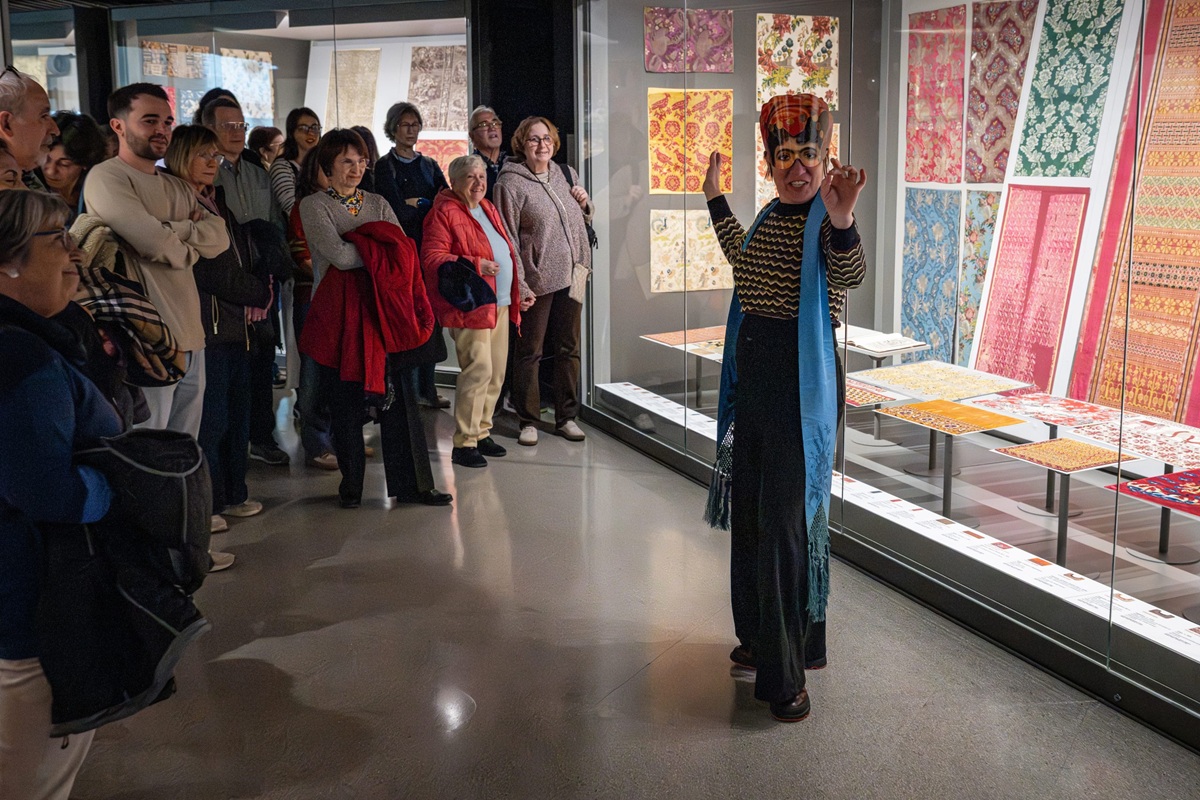 Visita teatralitzada «Tants fils, tantes trames!» de Teresa Sánchez. CDMT